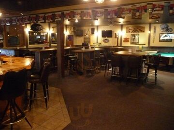 Tall Pine Lounge And Liquor