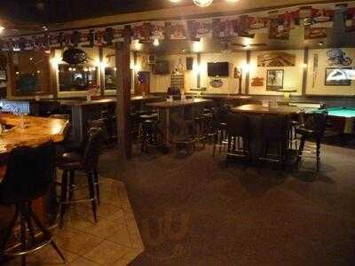 Tall Pine Lounge And Liquor