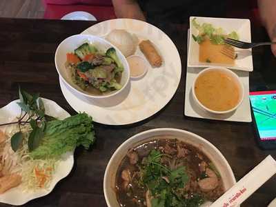 Im Siam Thai Restaurant And Noodle