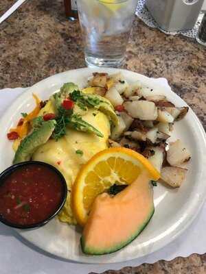 Courtyard Cafe And Bakery