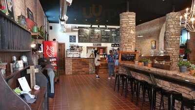 Brickhouse Coffee Bar & Eatery