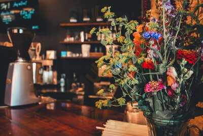 Brickhouse Coffee Bar & Eatery