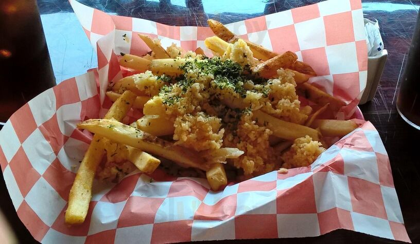 The Rainier Bar & Grill