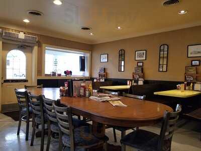 Auburn's Town Tavern