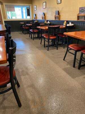 Auburn's Town Tavern