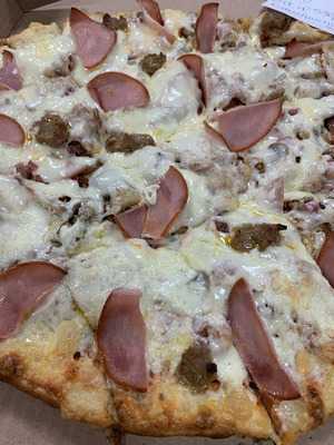 Mike And Nikkis Burgers & Steaks