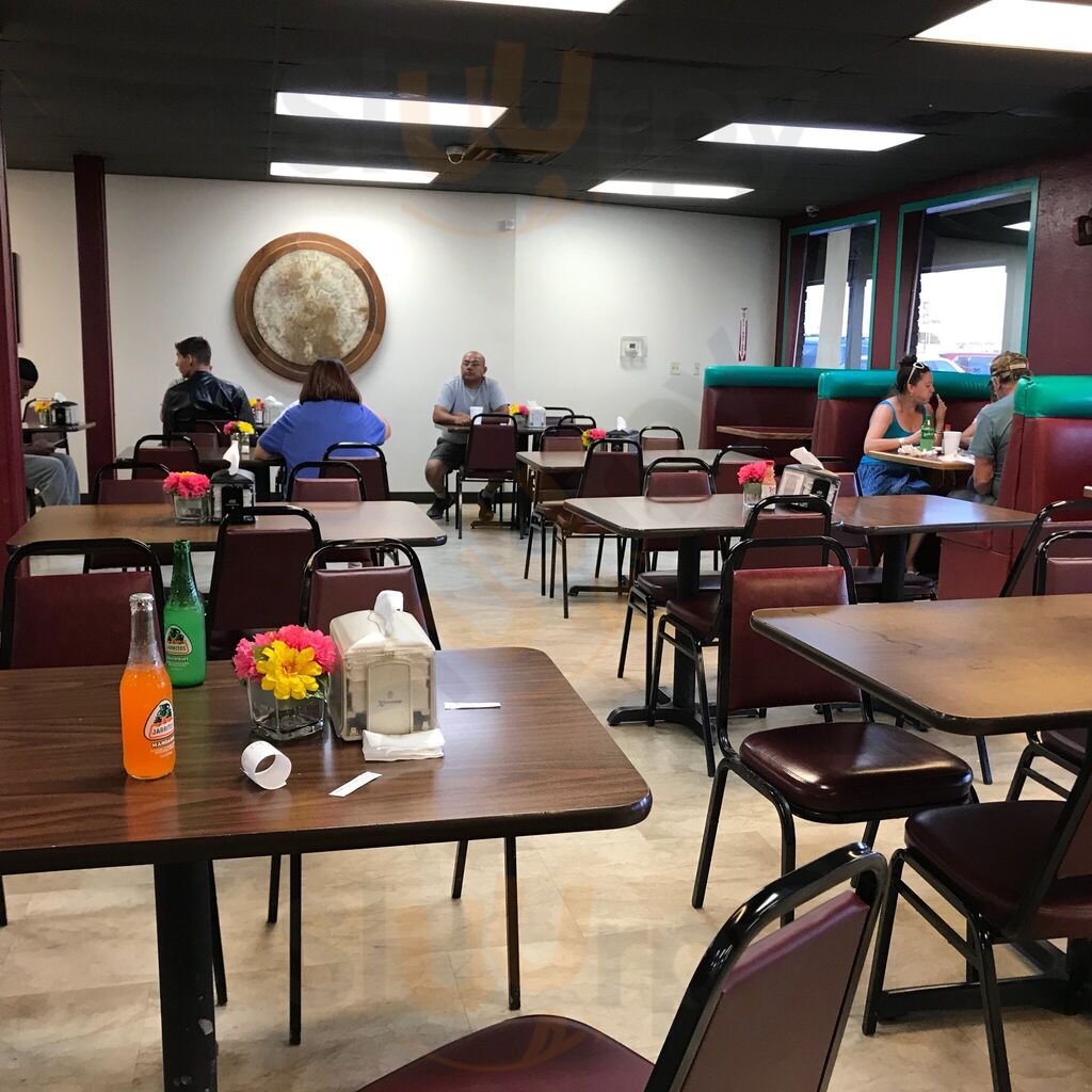 Azteca Grill & Bakery