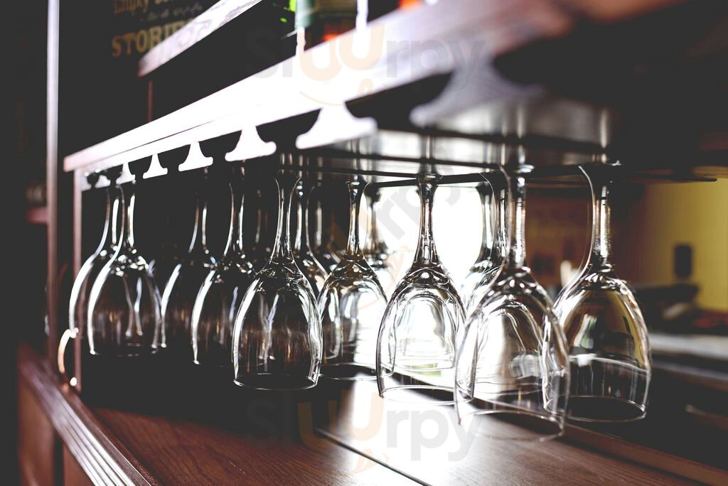 Neil's Wine House