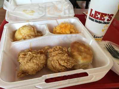 Lee's Famous Recipe Chicken