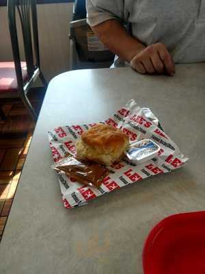 Lee's Famous Recipe Chicken