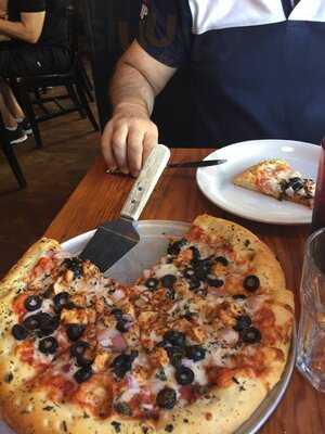 Farrelli's Pizza & Pool Co