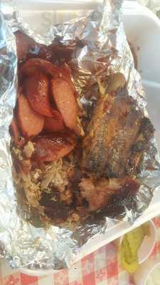 Hog Wild Pit Bar-b-q