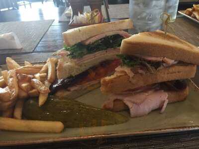 Tillie's At The Clubhouse