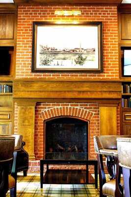 Tillie's At The Clubhouse