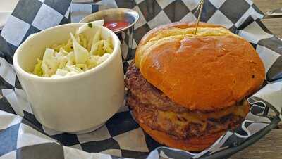 Tillie's At The Clubhouse