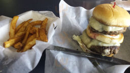 Willies Sports Bar & Grille