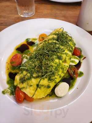 Hobnob Corner Restaurant - Photo 8