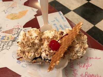 Reimer's Candies, Gifts & Ice Cream