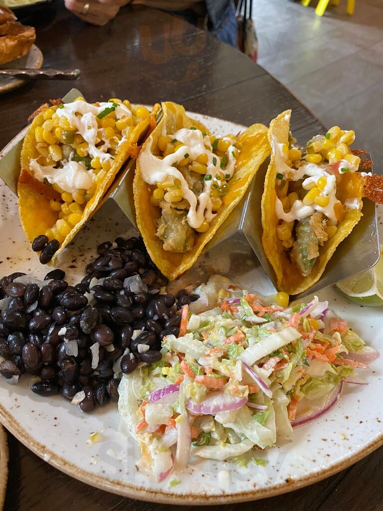 Karstens Public House