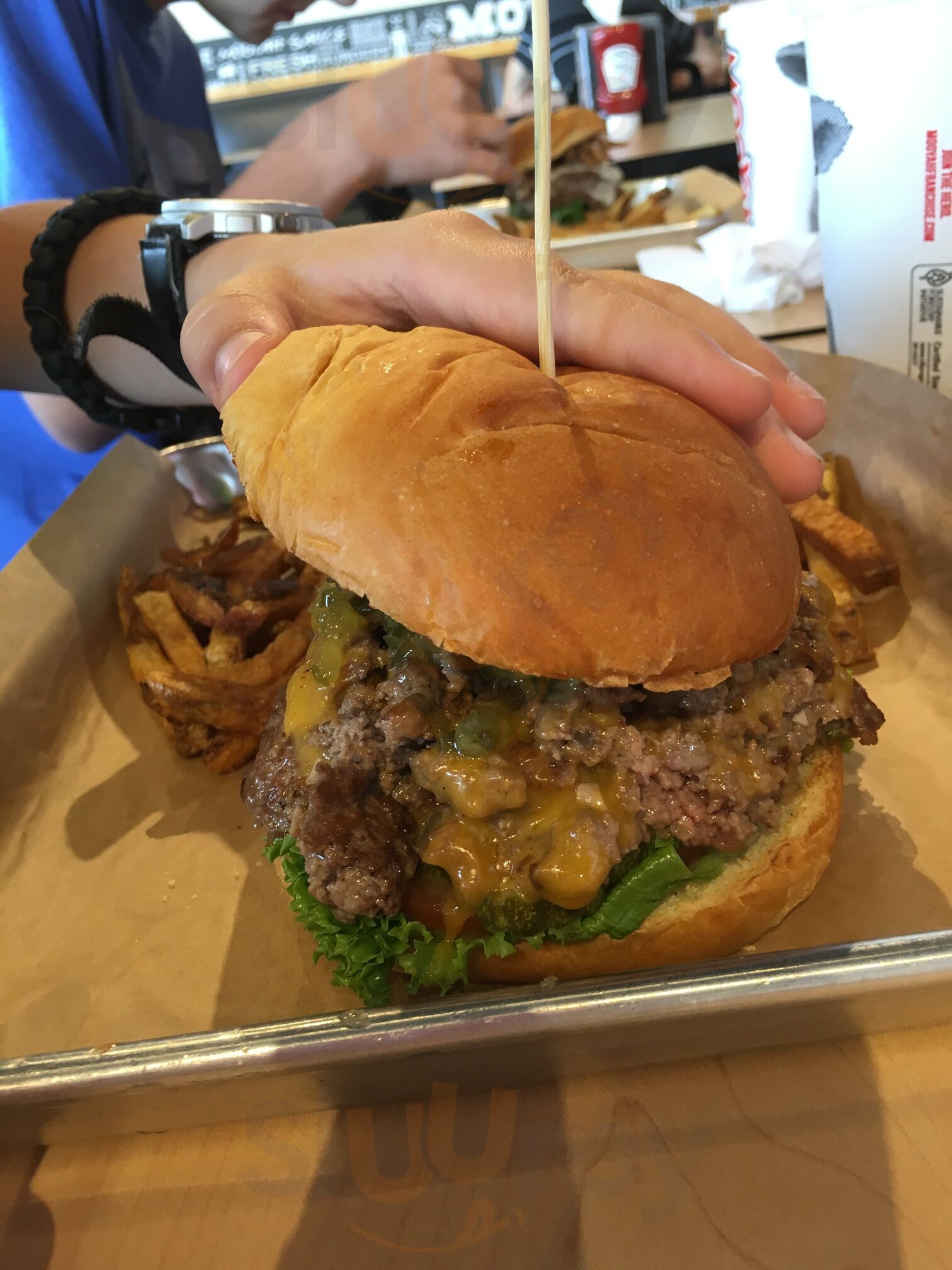 Mooyah Burgers, Fries & Shakes