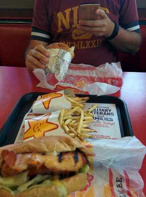 Carl's Jr.