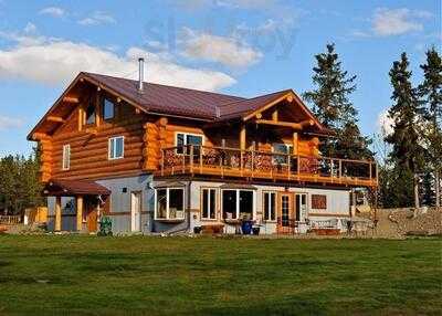 Artisan Cafe At Tonglen Lake