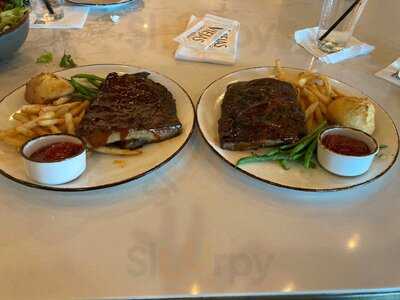 Baron Long Bar & Grill