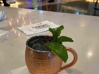 Baron Long Bar & Grill