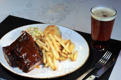 Baron Long Bar & Grill