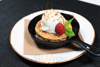 Baron Long Bar & Grill