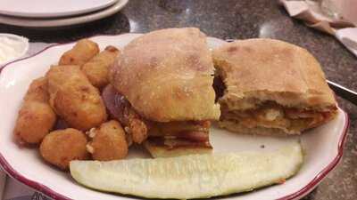 Deo's Pizzeria & Pub