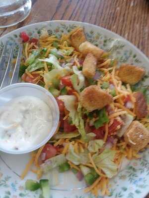 Apple Barrel Deli & Bakery