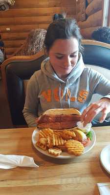 The Roadside Bar & Grill