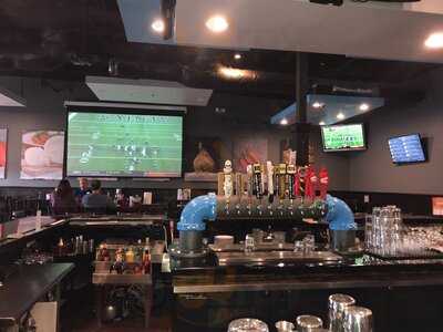 V Pizza & Tap Garden - Fleming Island