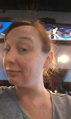 V Pizza & Tap Garden - Fleming Island