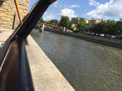 Froggy Bottoms River Pub & Lily Padio