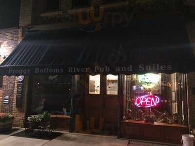 Froggy Bottoms River Pub & Lily Padio
