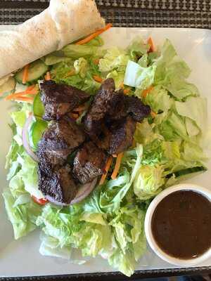 Dino's Kouzina & Pizzeria