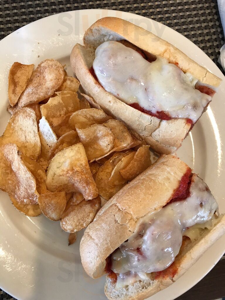 Dino's Kouzina & Pizzeria