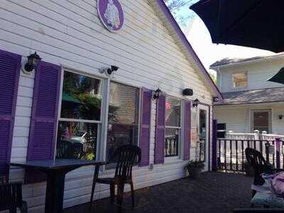 Taste Budd's Chocolate Cafe