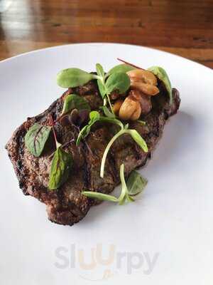 1913 Restaurant & Wine Bar