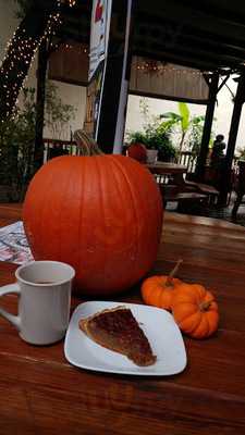 Six Shooters Bar And Grille