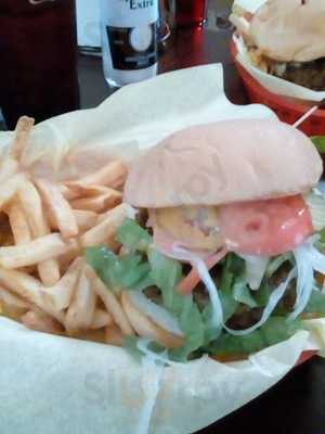 Six Shooters Bar And Grille