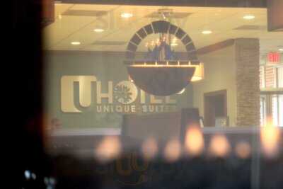 Brick House Bar & Grill