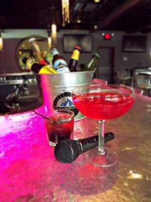 Brick House Bar & Grill