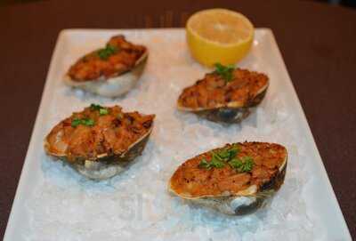 The Cove Steakhouse And Raw Bar