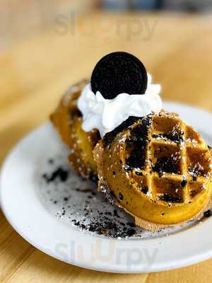 Broadway Family Restaurant