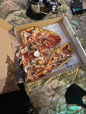 Zio's Pizza