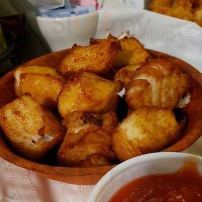 Thorn's Showcase Lounge