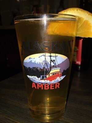 Thorn's Showcase Lounge